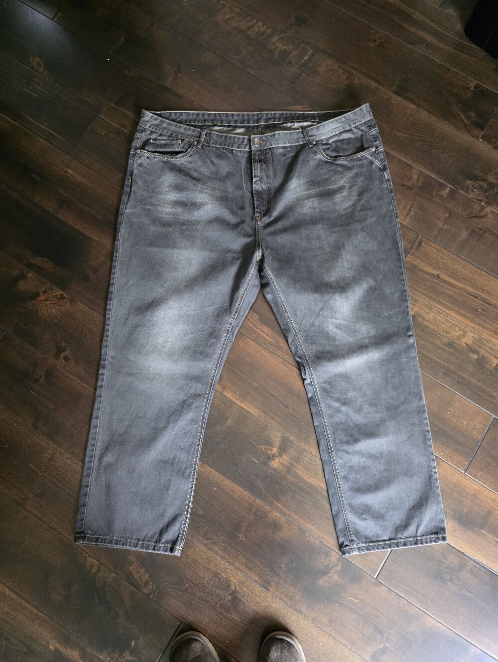 Relaxed Men’s Washed Gray Jeans - Comfortable Everyday Style Size 54W/32L